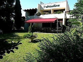 Logis Hotel L'Abricotine Тен-л'Ермітаж Екстер'єр фото