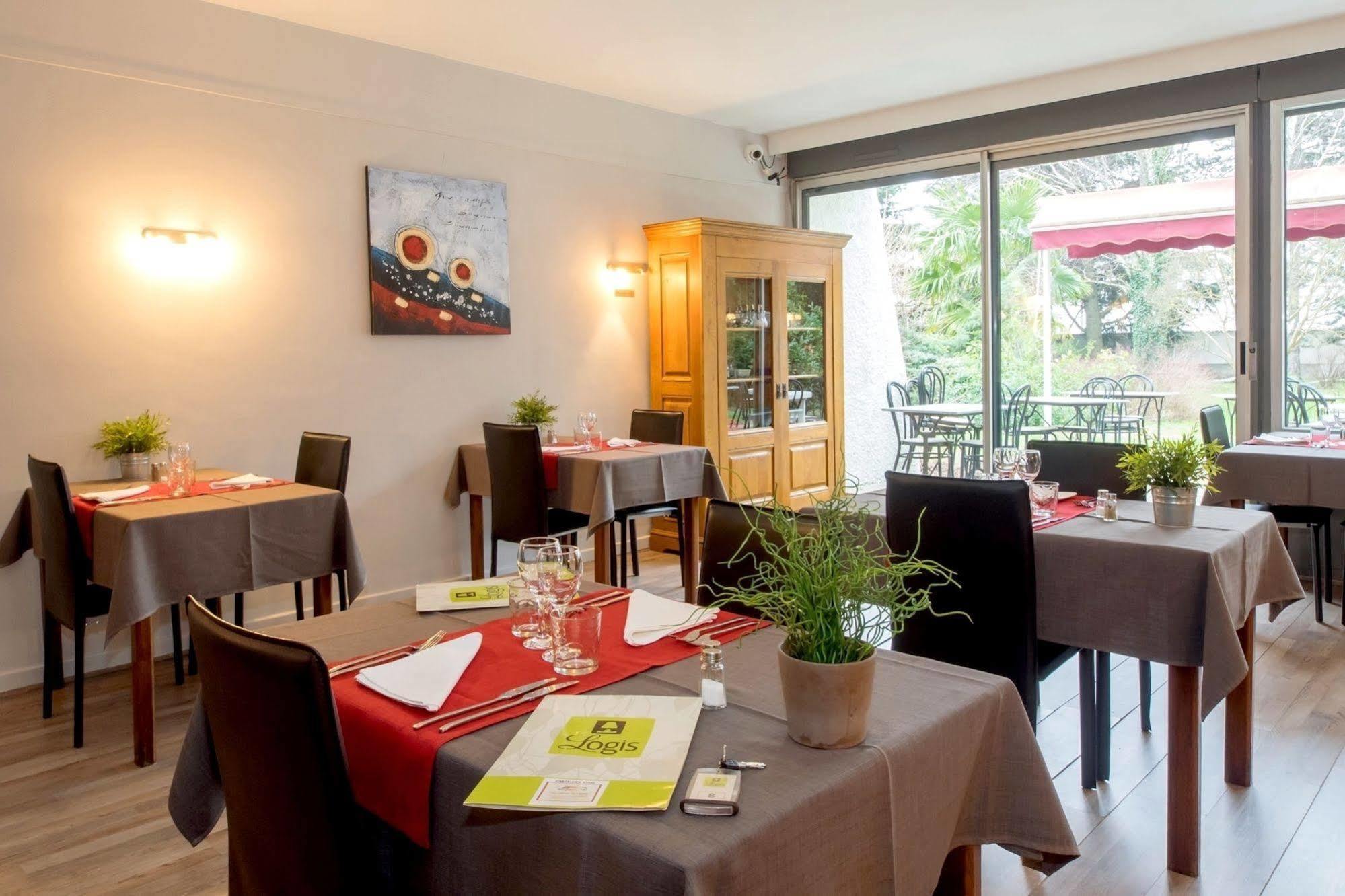 Logis Hotel L'Abricotine Тен-л'Ермітаж Екстер'єр фото